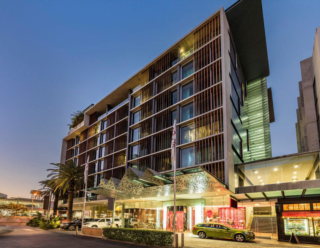Ovolo The Valley Brisbane Esterno foto The hotel at night