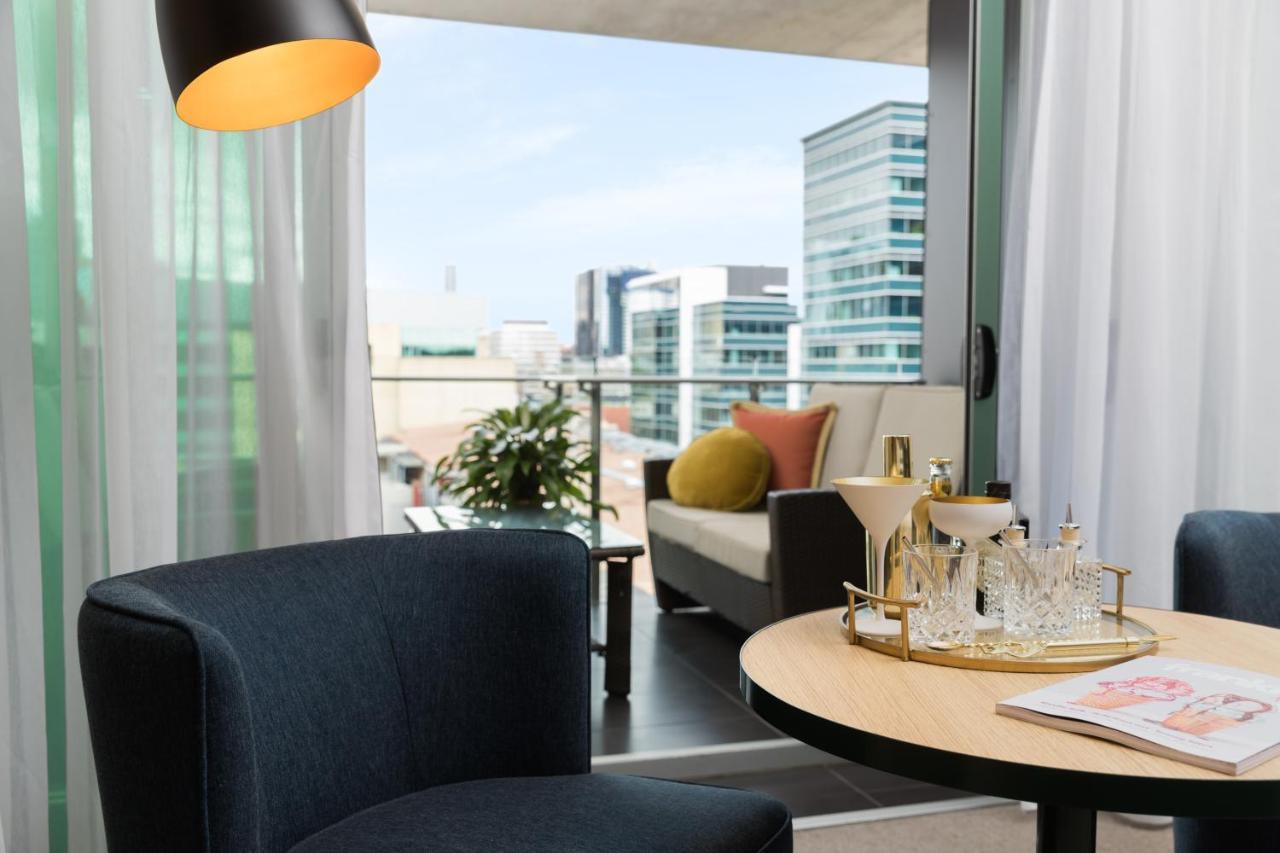 Ovolo The Valley Brisbane Esterno foto A room at the hotel